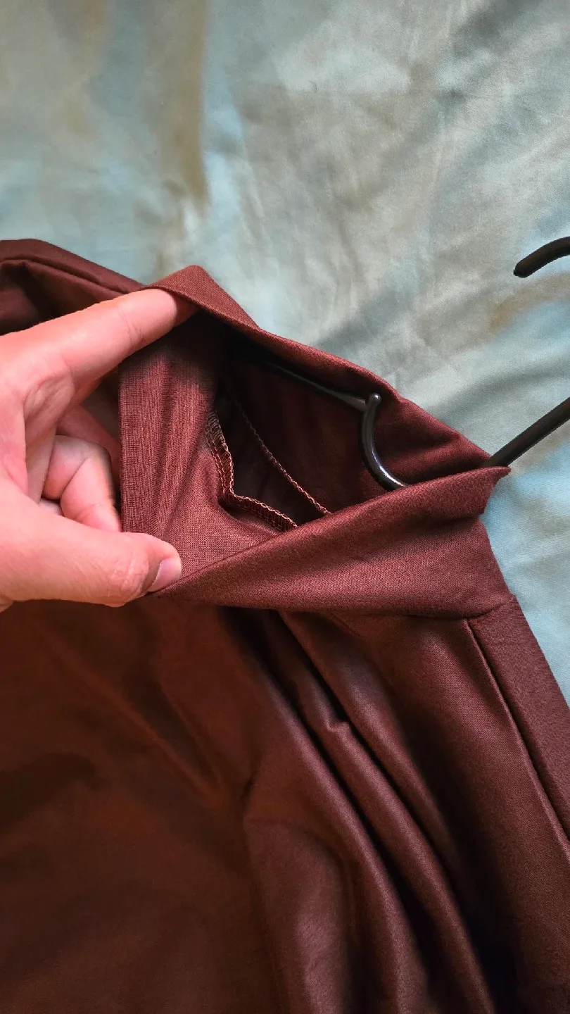 Brown Long Sleeve Turtleneck cuello tortuga- Size Large image indicator(4)