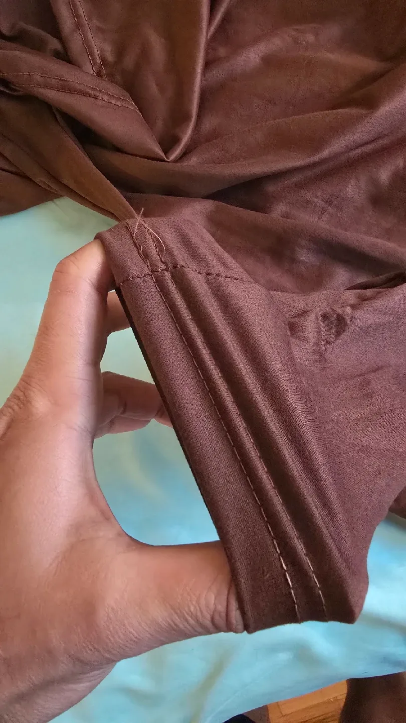 Brown Long Sleeve Turtleneck cuello tortuga- Size Large image indicator(8)