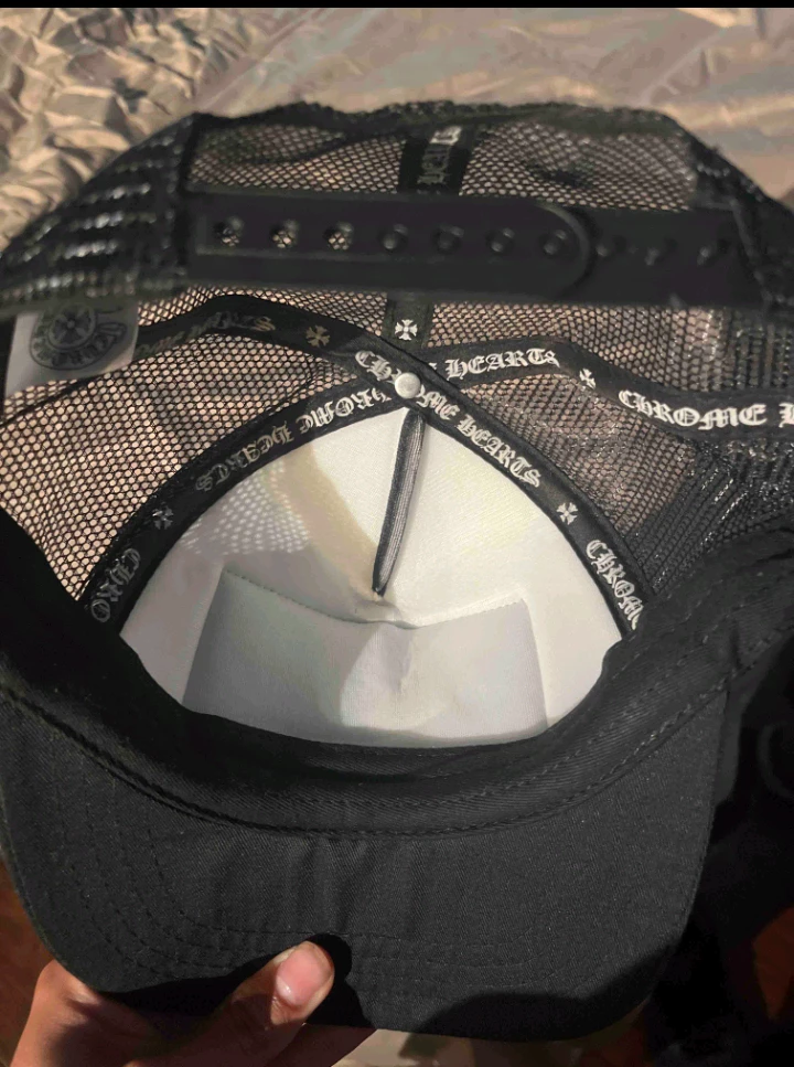 Chrome Hearts Black/White Trucker Hat - photo 3