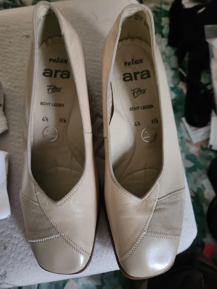 Ara Relax Flex Leather Heels - Size 8