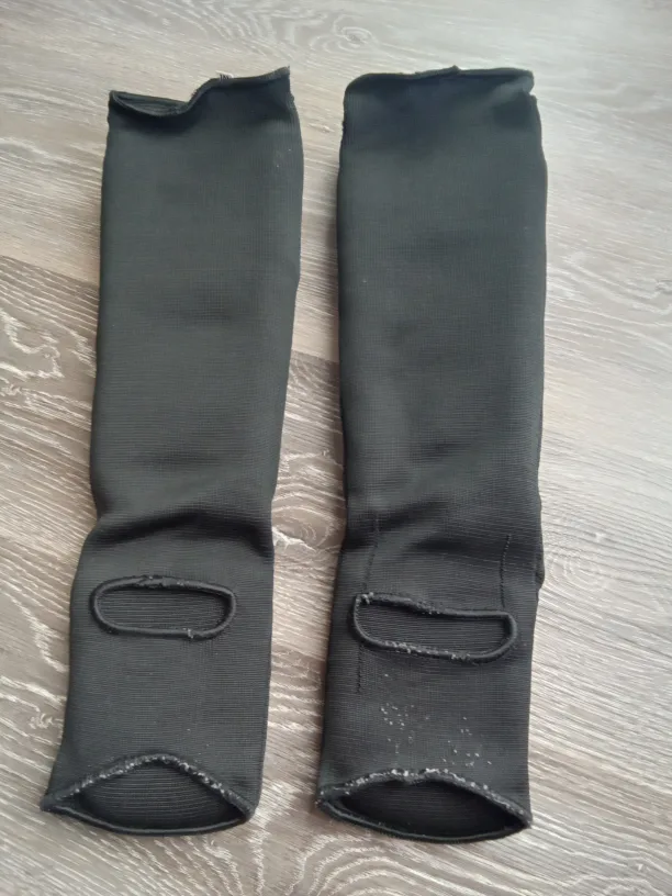 Combat Sports Shin Guards - Black image indicator(2)