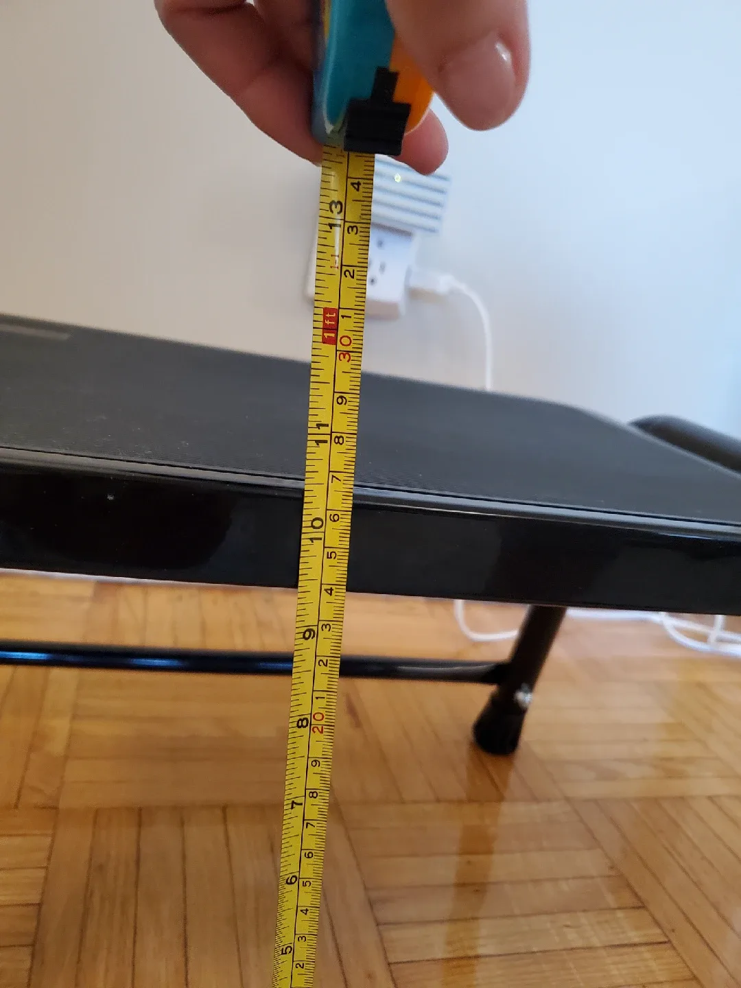 Black Step Stool with Handle image indicator(4)