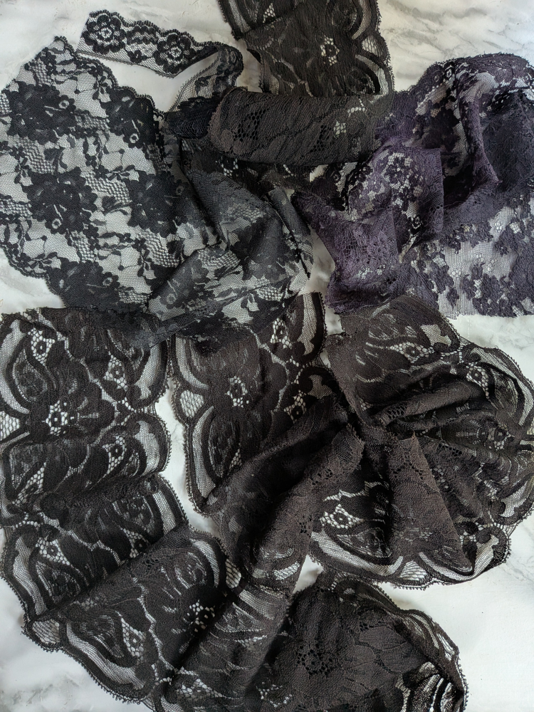 Black Lace Trim Assortment short pieces