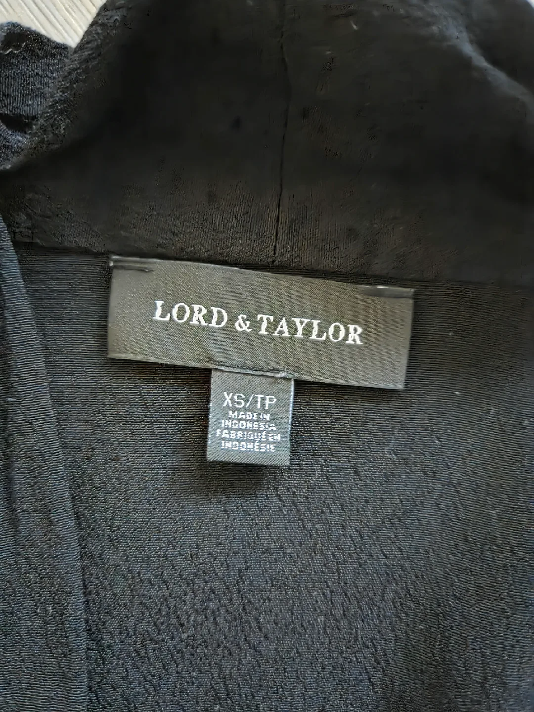 Lord & Taylor Black Sleeveless Top image indicator(2)