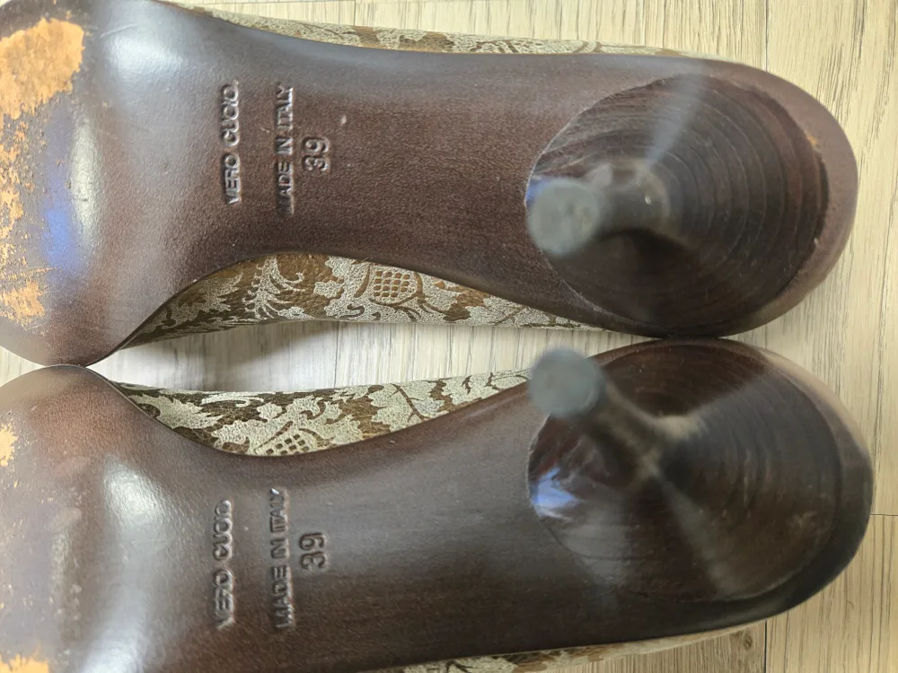 Tosca Blu Heels - Size 39