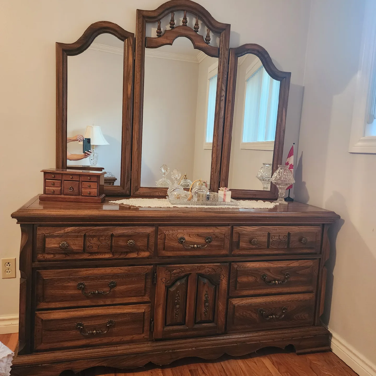 Vintage Solid Wood Bedroom Set