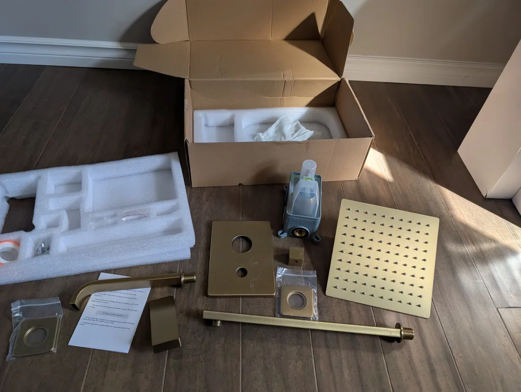 Brand New Gold Rainfall Shower Tub Kit For Sale image indicator(3)