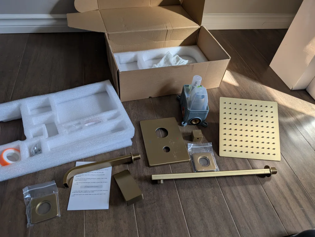 Brand New Gold Rainfall Shower Tub Kit For Sale image indicator(4)