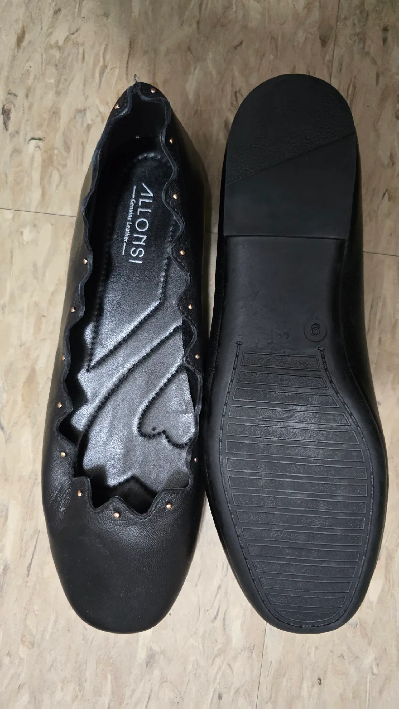 Allonsi Black Leather Ballet Flats - Size 9 image indicator(2)