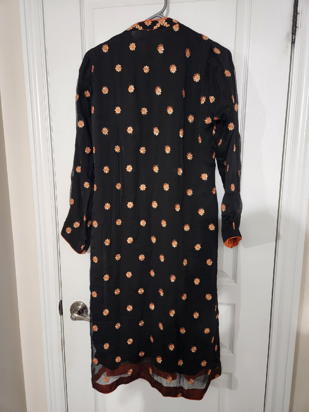 Black & Gold Embroidered Shalwar Kameez - photo 4