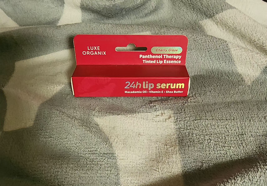 lip serum