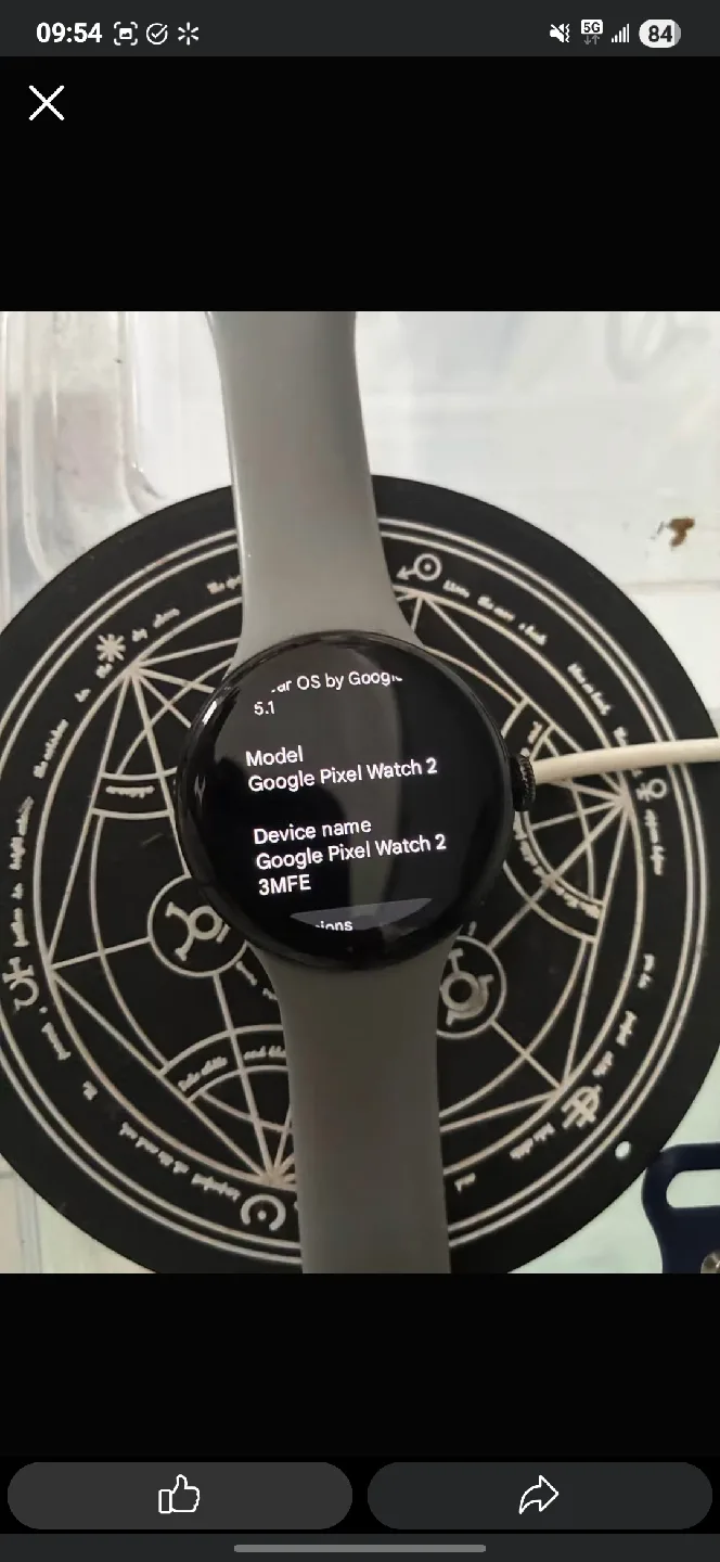 Google Pixel Watch 2 with Bands image indicator(2)