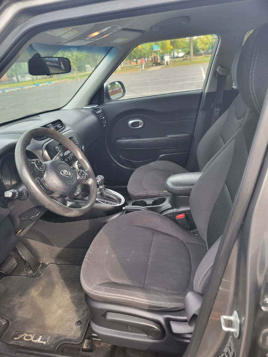 2015 Kia Soul - Gray image indicator(5)