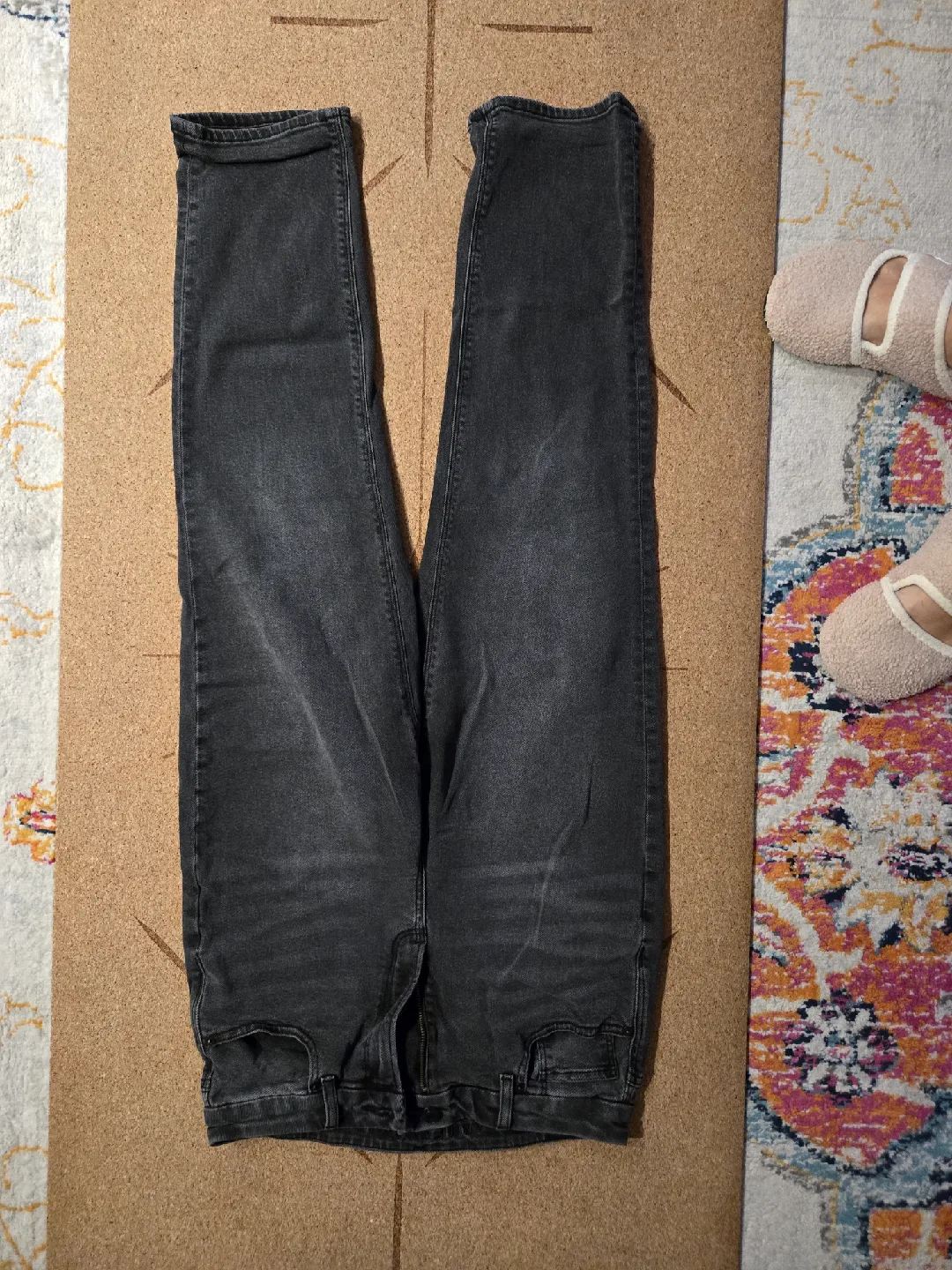 American Eagle Curvy Mom Jeans - Size 8