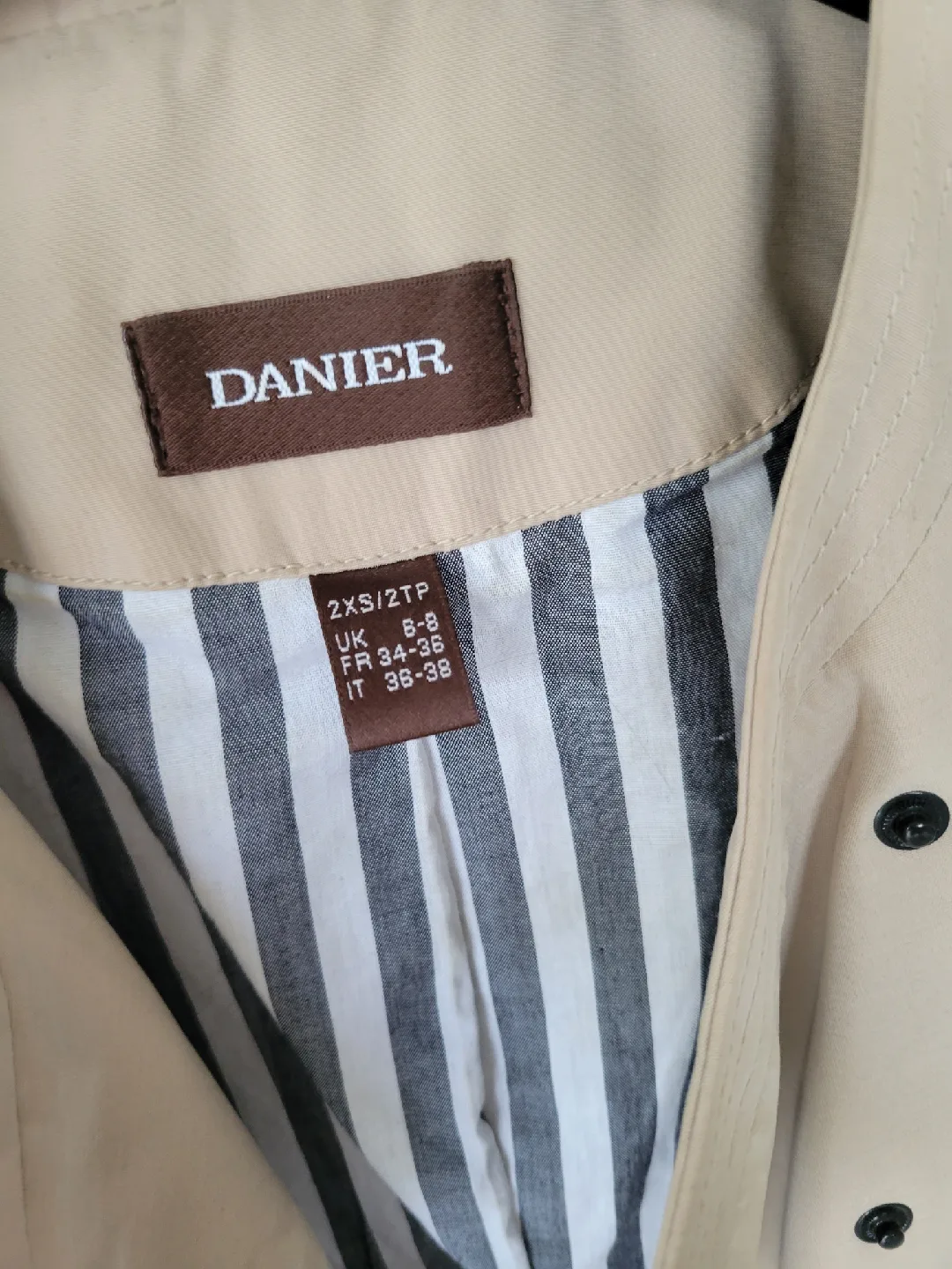 Danier Leather Jackets Women Size XS-S image indicator(6)