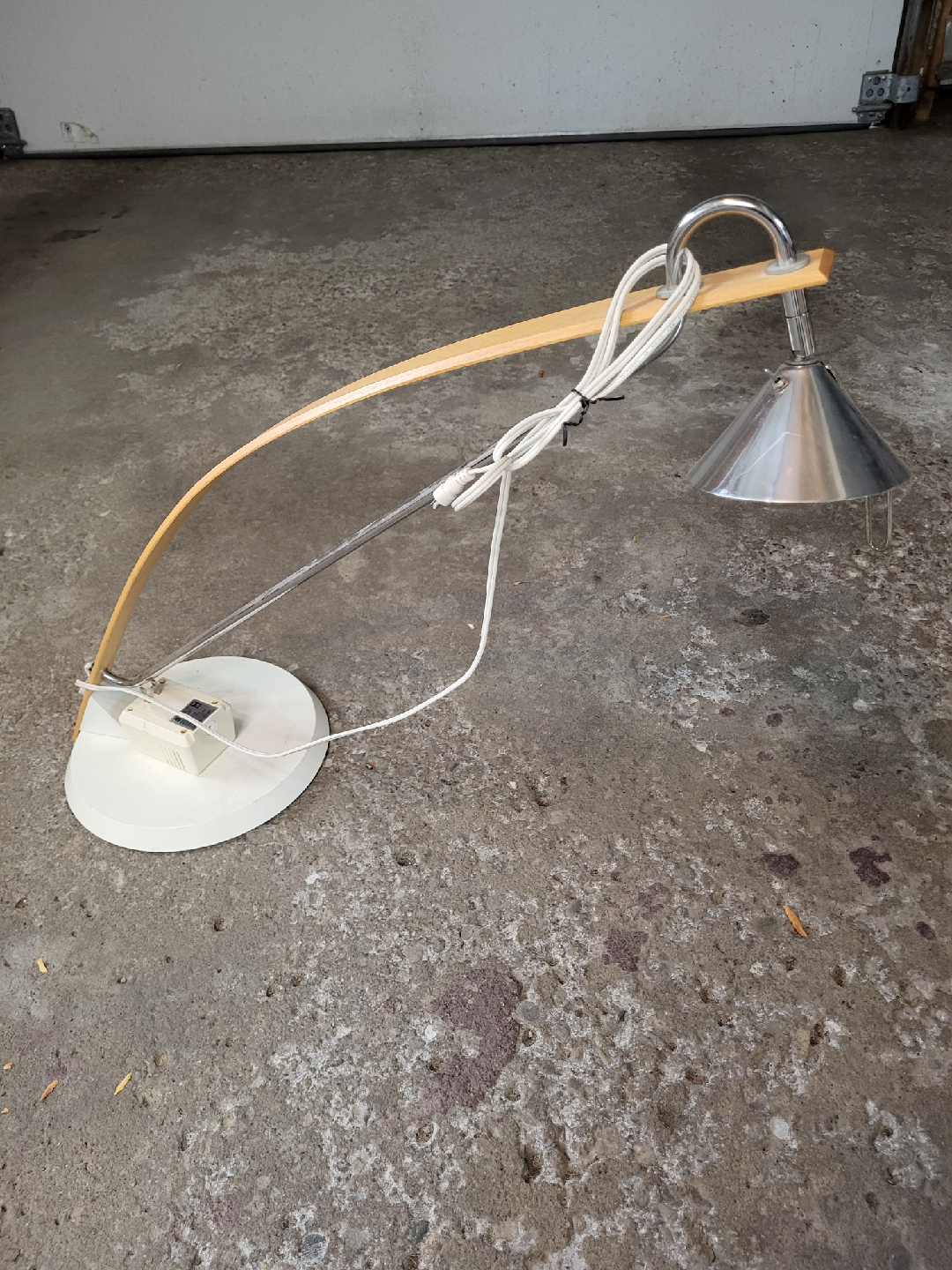 Arc Desk Lamp
