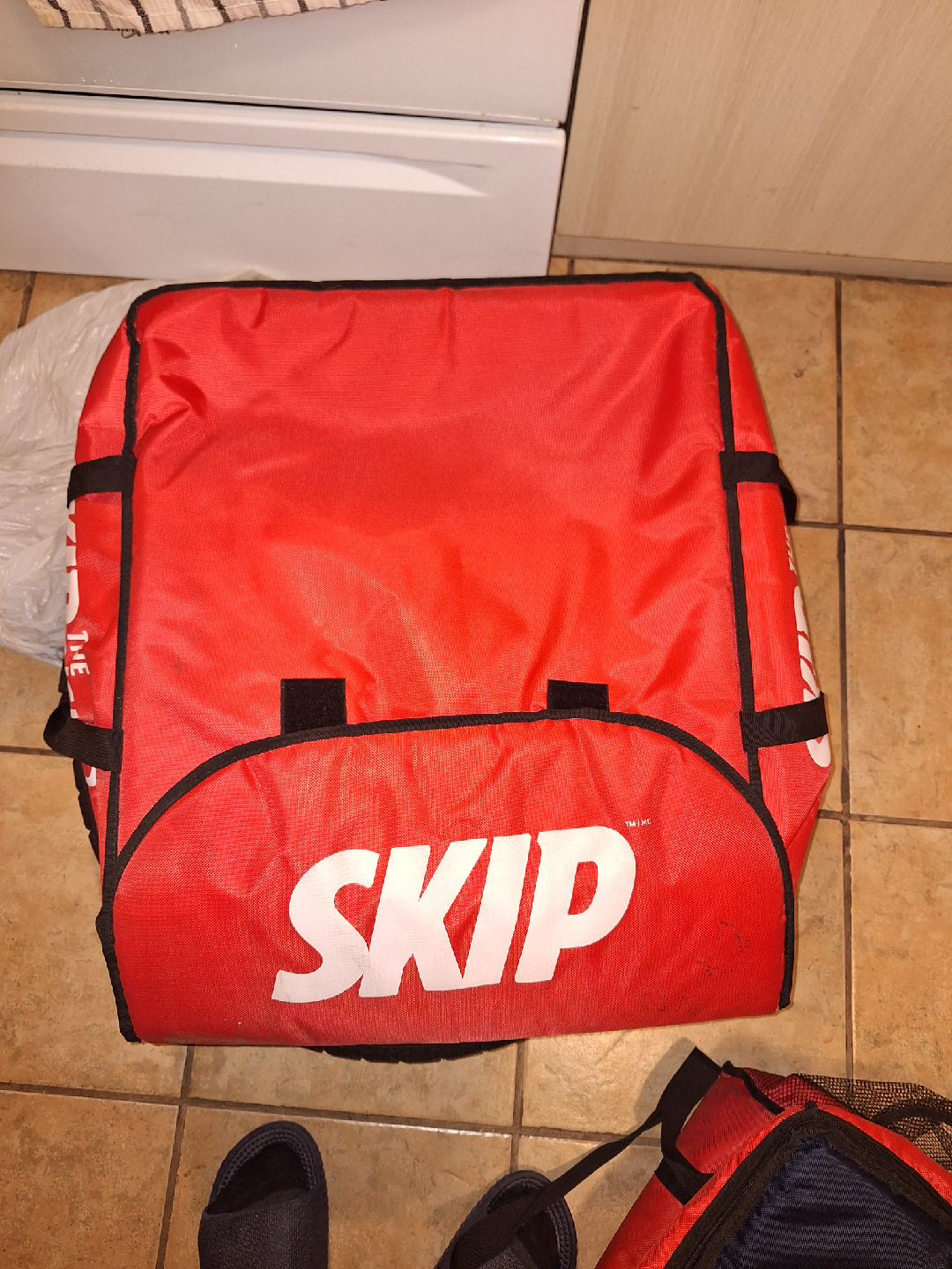 Skip The Dishes Delivery Bag - photo 2