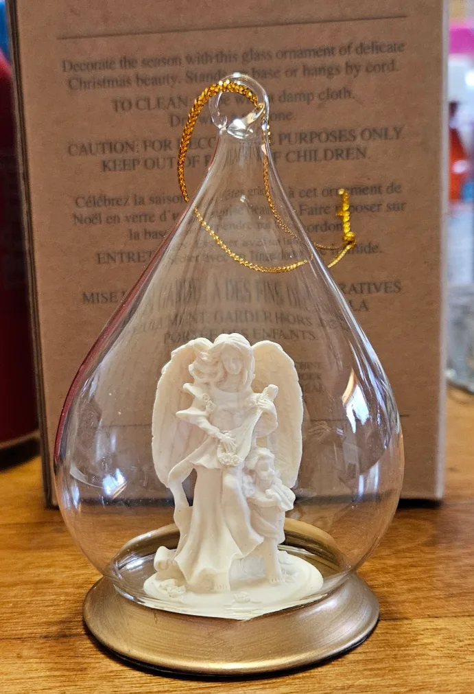 Avon Classic Angel Ornament image indicator(2)