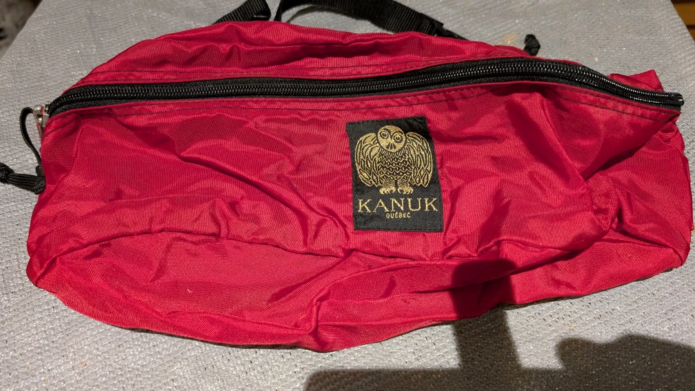 Sac banane Kanuk Québec rouge