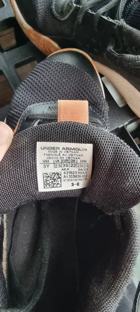 Under Armour Kids' Shoes - Size 3Y image indicator(3)