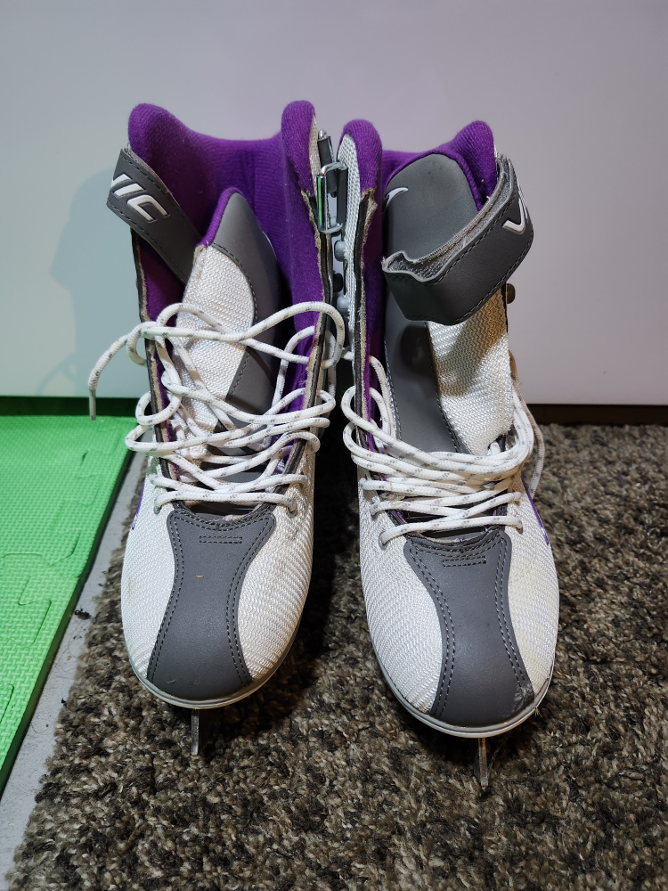VIC Ice Skates - US Size 9 - photo 4