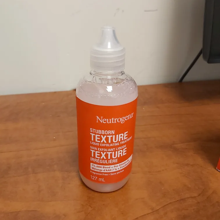 Neutrogena Stubborn Texture Liquid Exfoliating Treatment 127mL image indicator(2)
