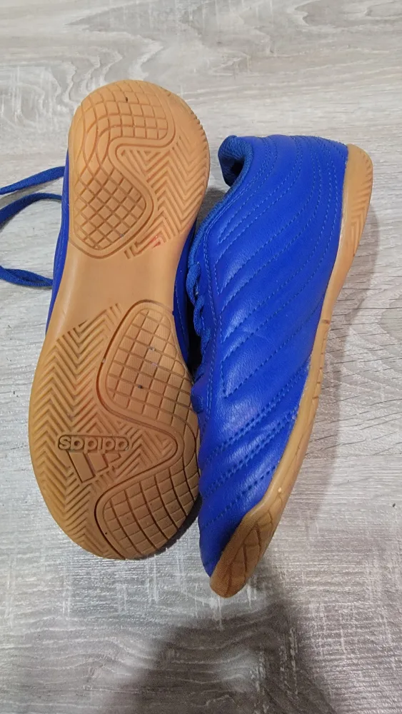 Adidas Indoor Soccer Shoes - US 1 image indicator(2)