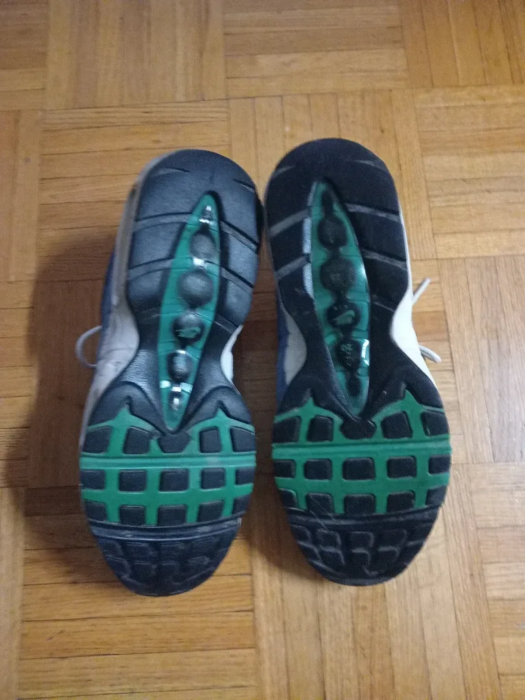 Nike Air Max 95 Sneakers - Size 9 M image indicator(5)