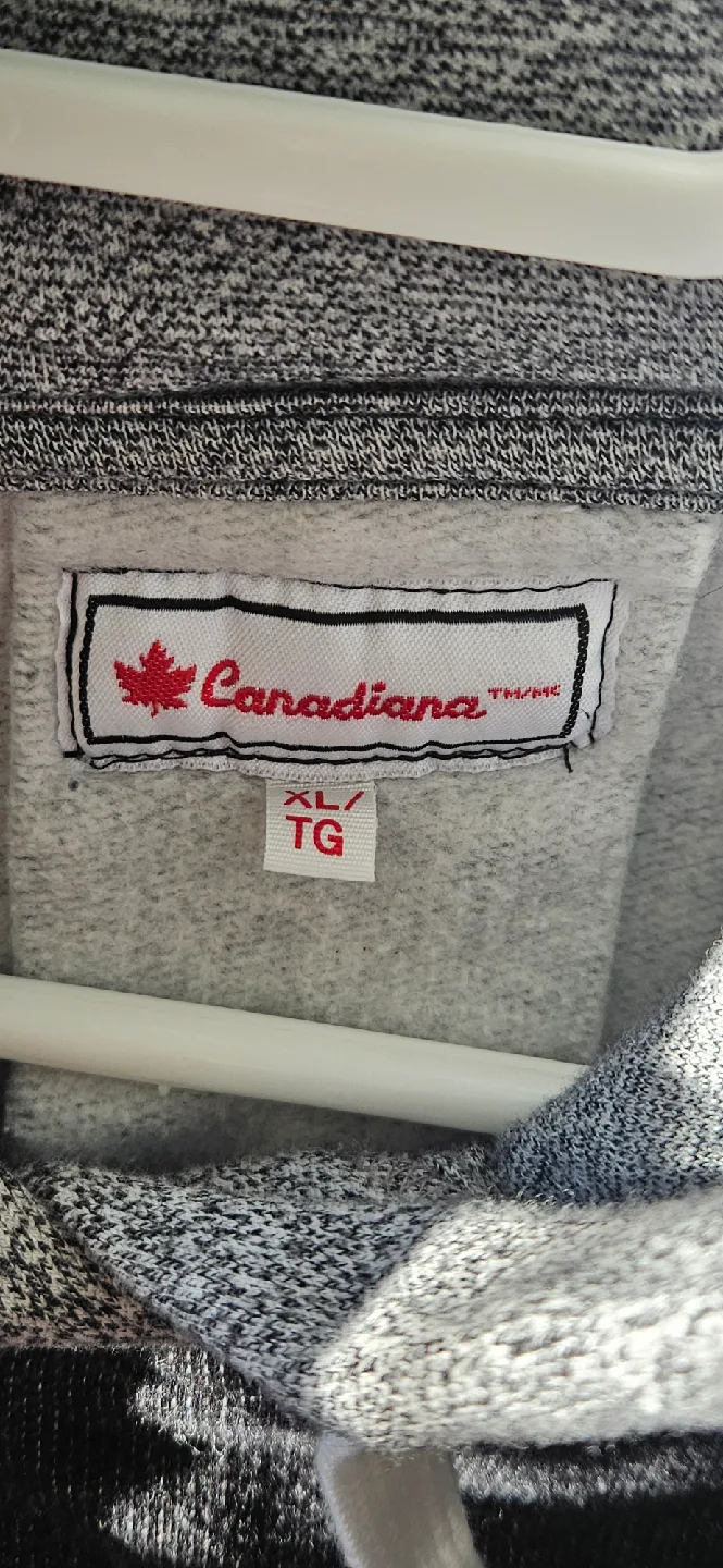 womans canada swater size xl image indicator(4)