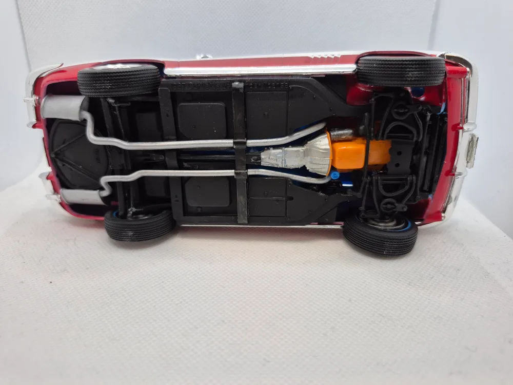 Chevrolet Corvette Sting Ray Plastic Model Car image indicator(5)