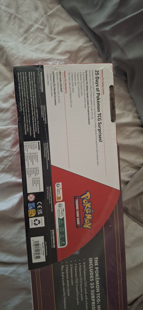 Pokémon TCG Holiday Calendar + Poké Ball Tin - photo 3