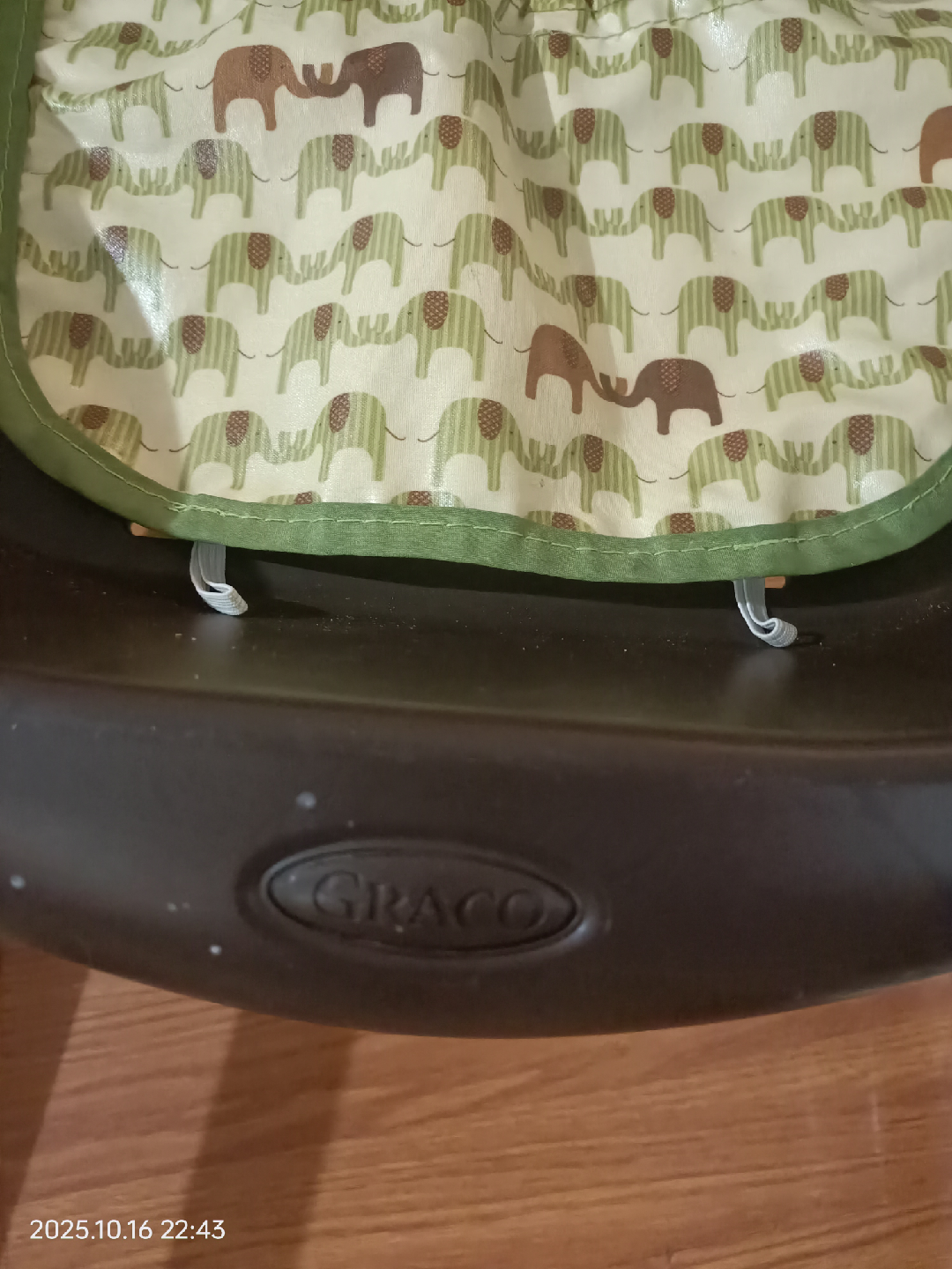 Graco High Chair - Elephant Print - photo 4