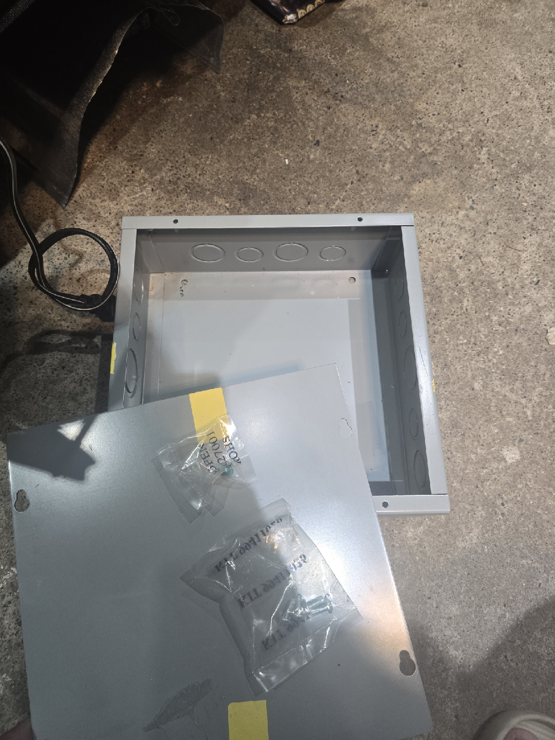Thomas & Betts 10"x10"x4" Type D Enclosure - photo 2