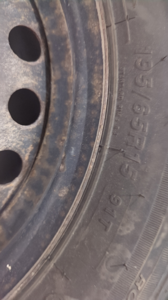Yokohama IceGuard iG20 Winter Tires 195/65R15 - photo 2
