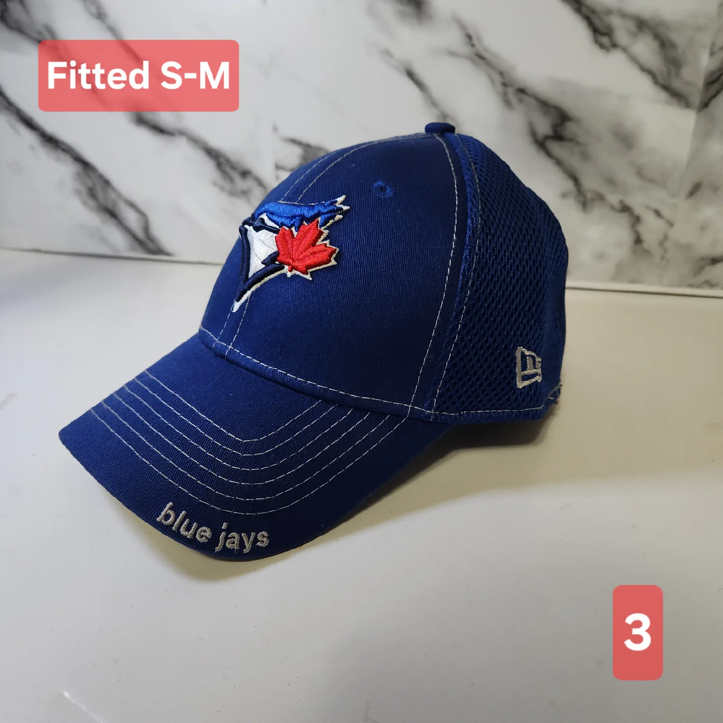 Blue Jays hats image indicator(3)