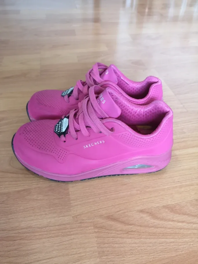 Skechers Pink Composite Safety Toe Shoes. Size US 5.5 image indicator(4)