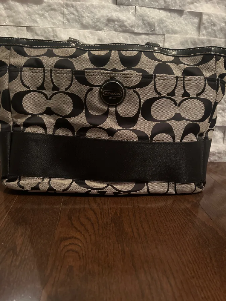 Coach Black/Beige Tote Bag with Strap image indicator(9)