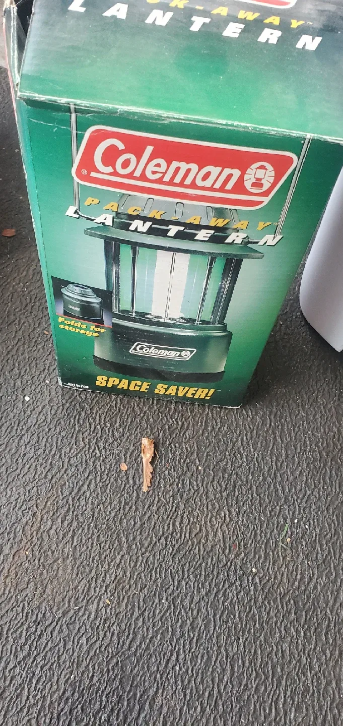 Coleman 1-Burner Stove & Pack-Away Lantern image indicator(2)