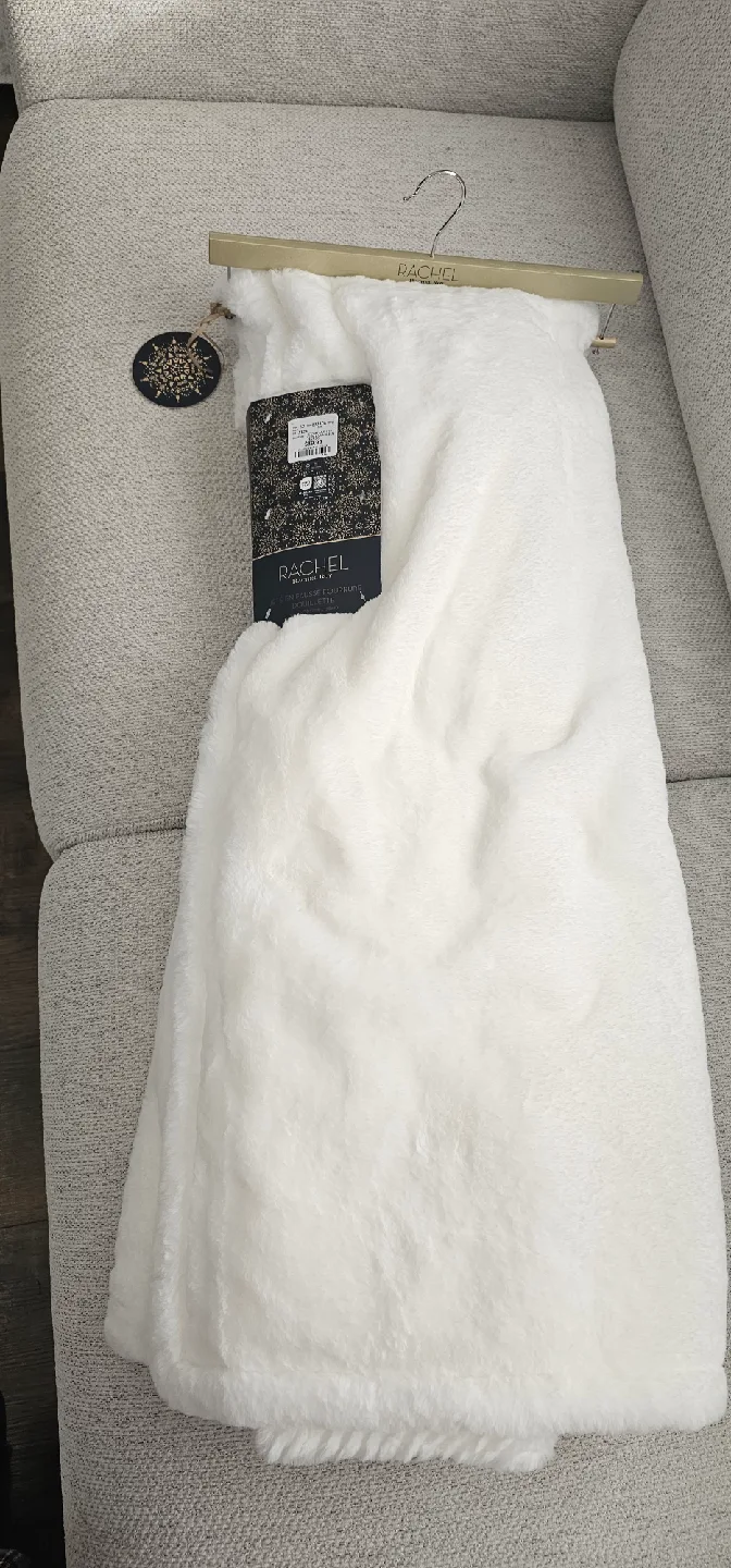 Rachel Roy Faux Fur Throw Blanket image indicator(2)