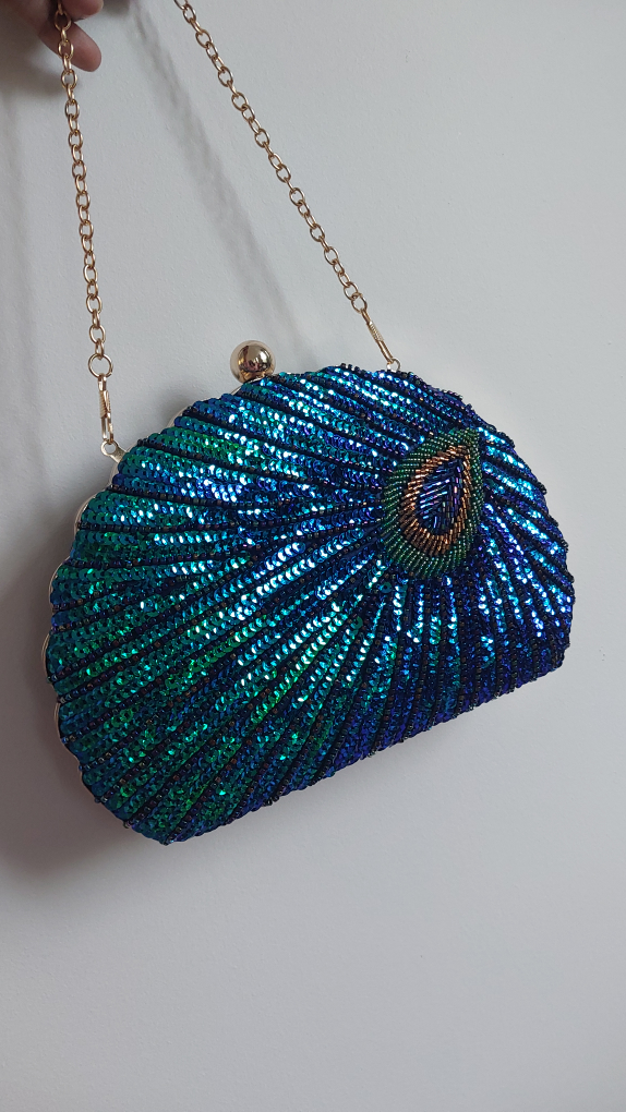 BRAND NEW stunningly beautiful Sequin Peacock Chain bag 💚 - photo 2