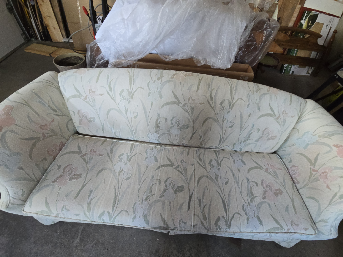 Floral Patterned covered Sofa - photo 2