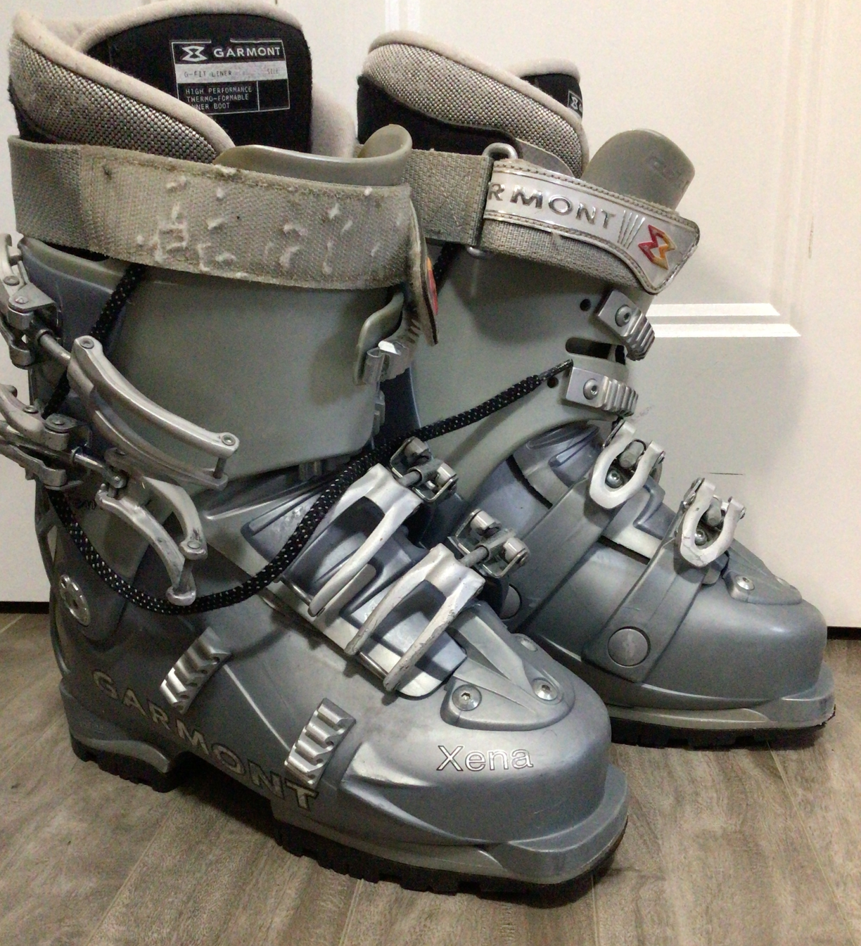 Used Garmont Xena Ski Boots 25-26.5