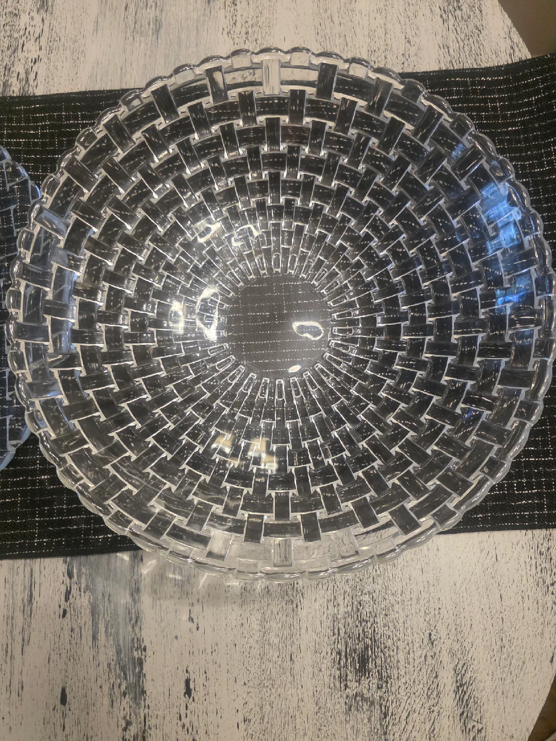 Nachtmann Bossa Nova crystal bowl & 2 Chargers image indicator(2)