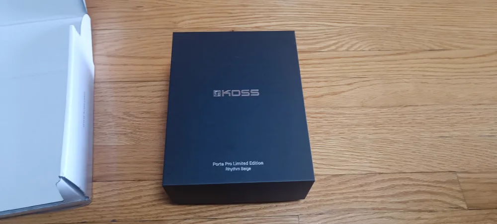 Koss Porta Pro Limited Edition Rhythm Beige Headphones image indicator(5)