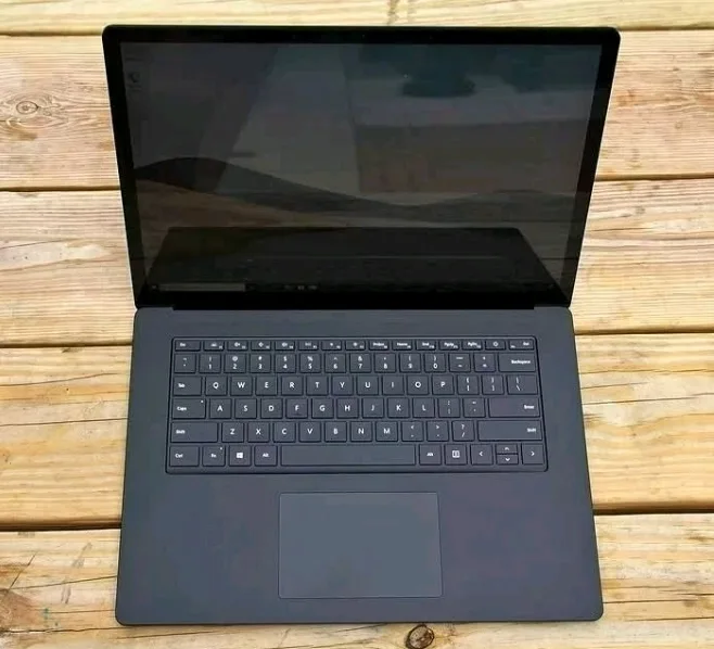 Microsoft Surface Laptop 3: i7 10th gen 16gb Ram 256gb SSD. image indicator(6)