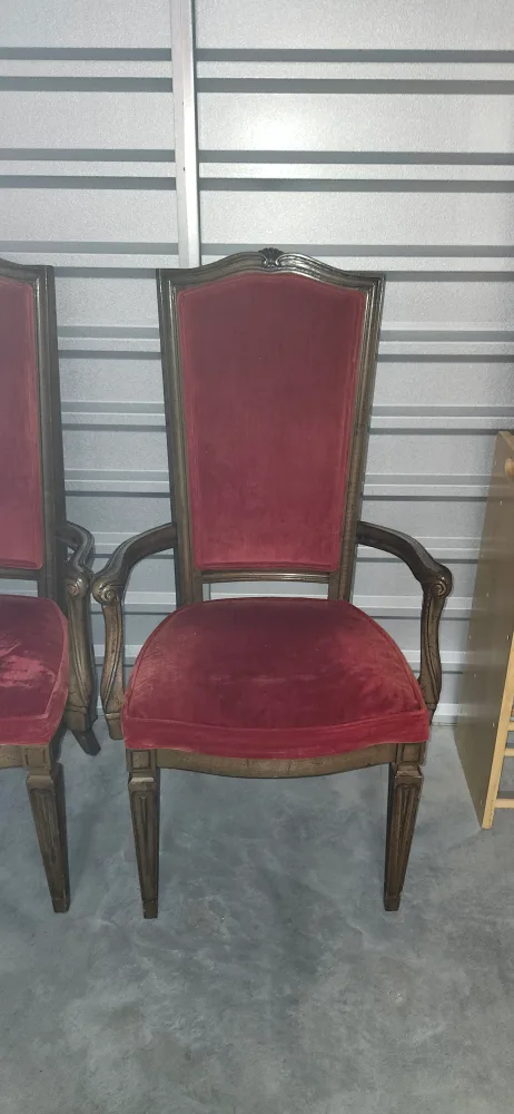 Pair of Red  Chairs..Sillas Hermosas image indicator(3)