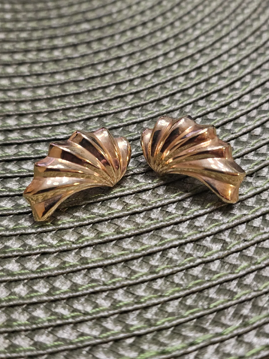 14KGold Earrings 4.25grams image indicator(5)