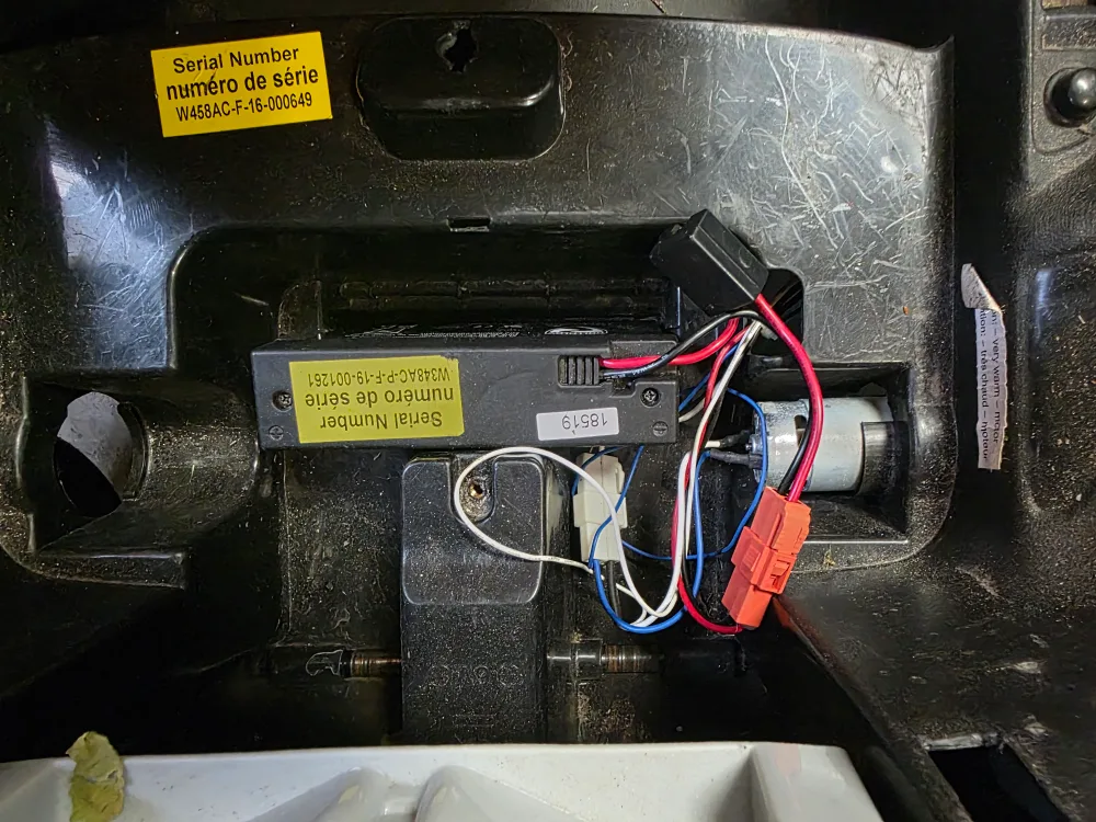 Kids Audi Ride-On Car - Some Wear image indicator(4)