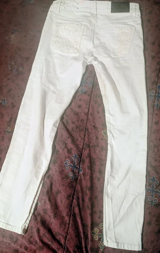 White Low Rise Skinny Fit Jeans - Size 3 image indicator(2)