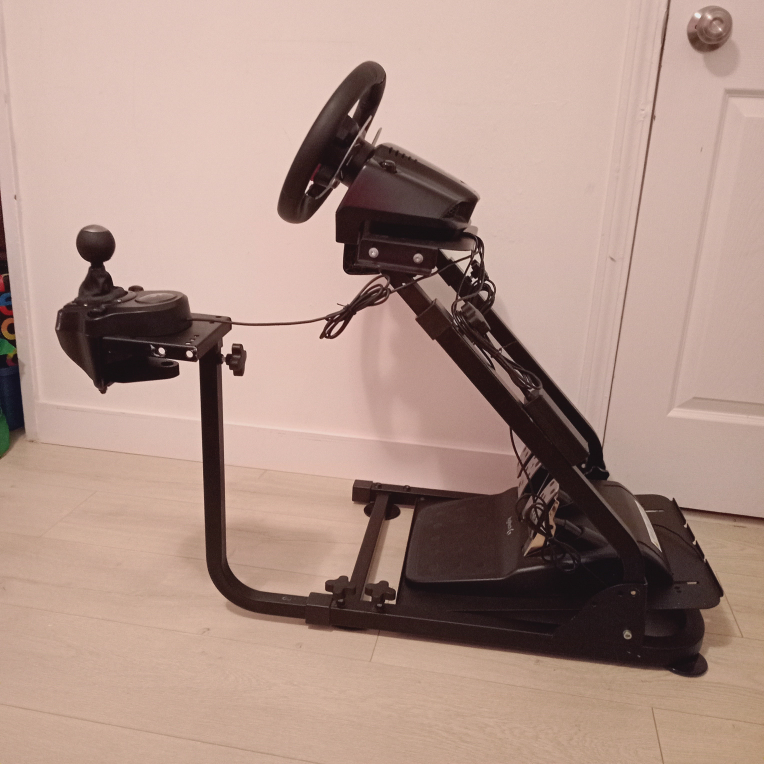 Logitech G923 Racing Wheel & Shifter